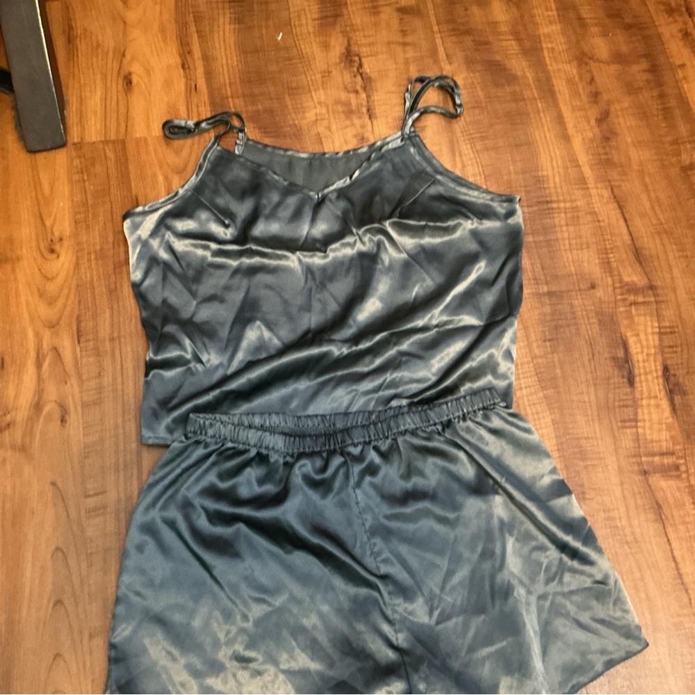 Source Unknown Black Satin Pajama Set
